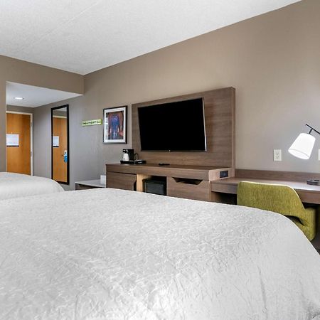 Hampton Inn & Suites Louisville East Dış mekan fotoğraf