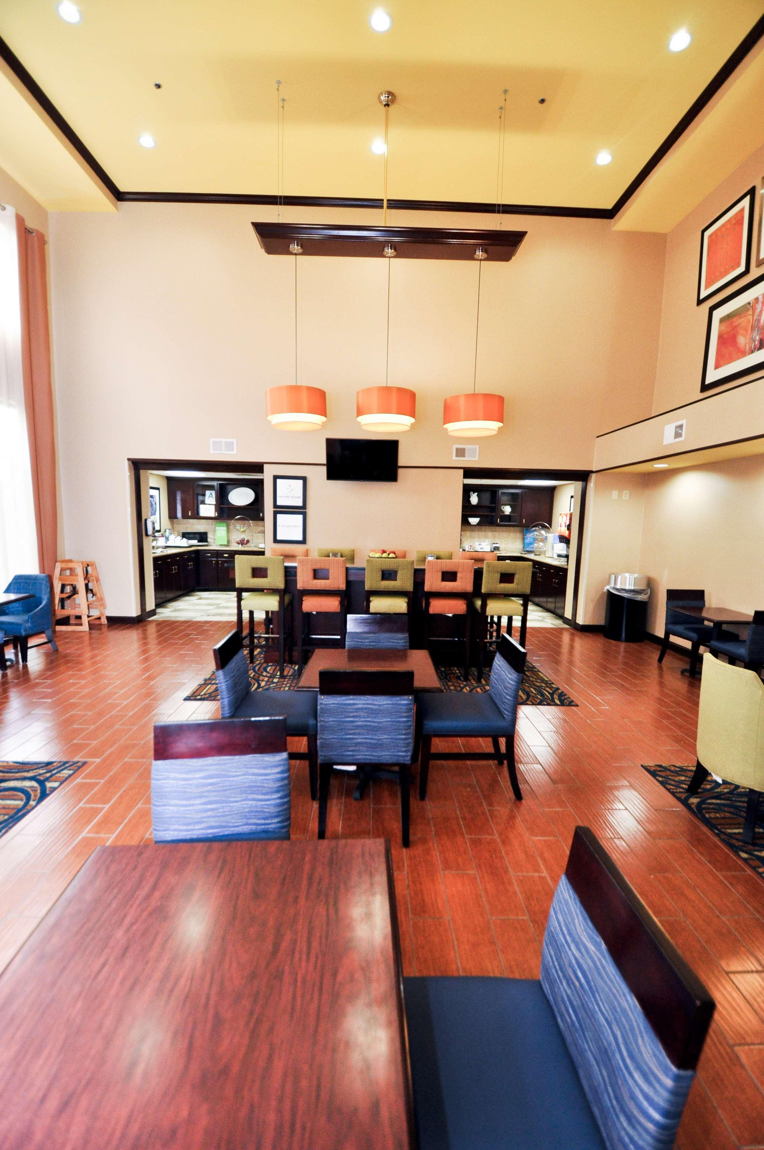 Hampton Inn & Suites Louisville East Dış mekan fotoğraf