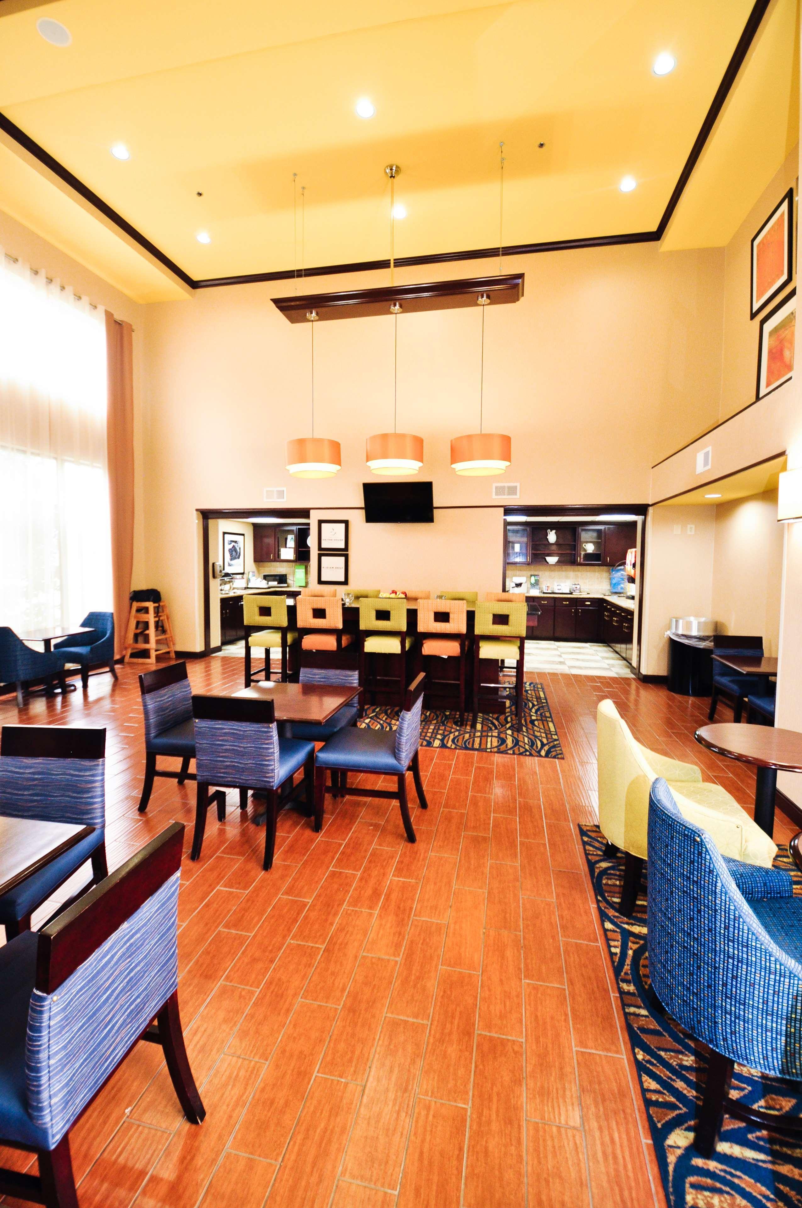 Hampton Inn & Suites Louisville East Dış mekan fotoğraf