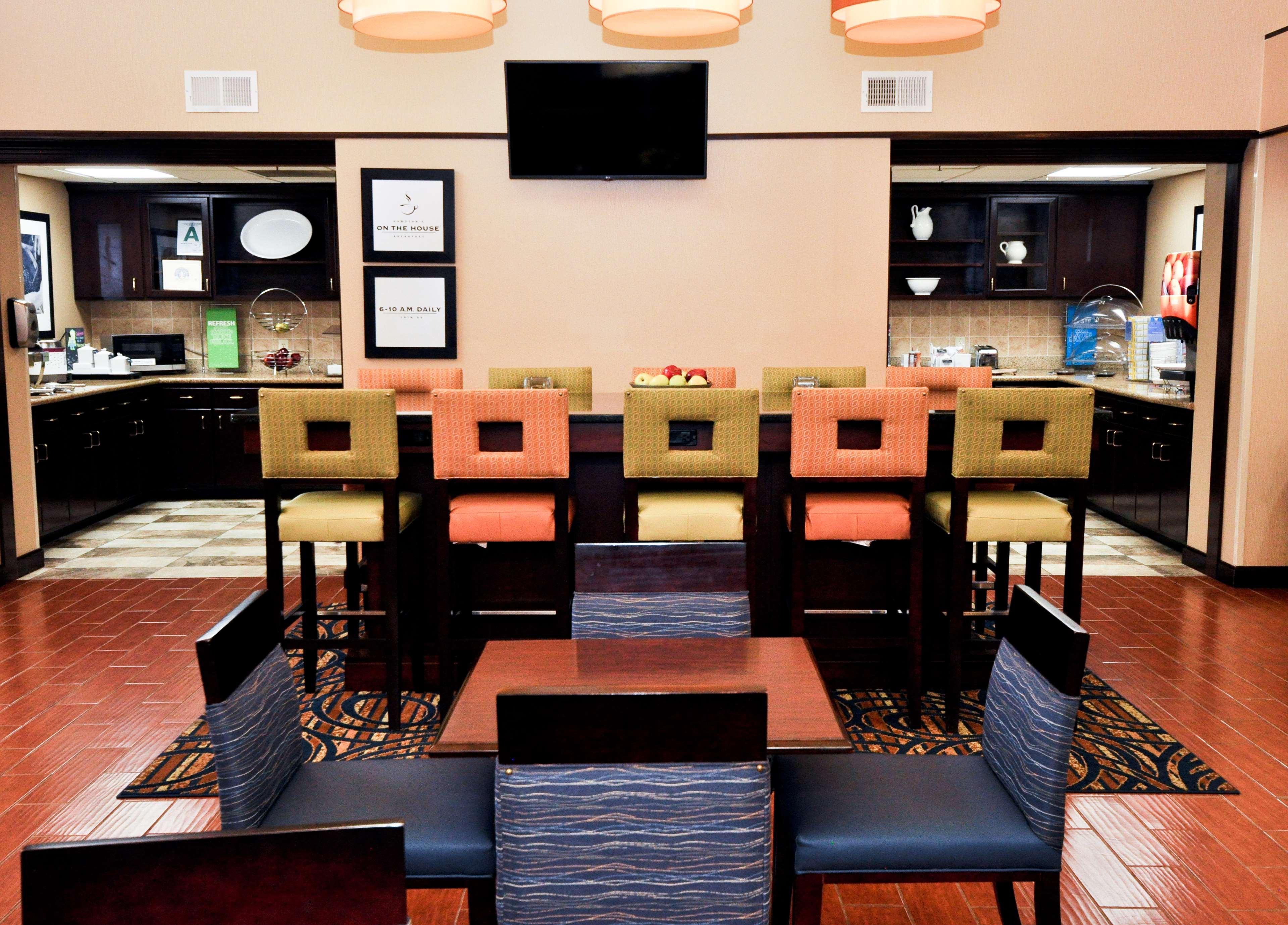 Hampton Inn & Suites Louisville East Dış mekan fotoğraf