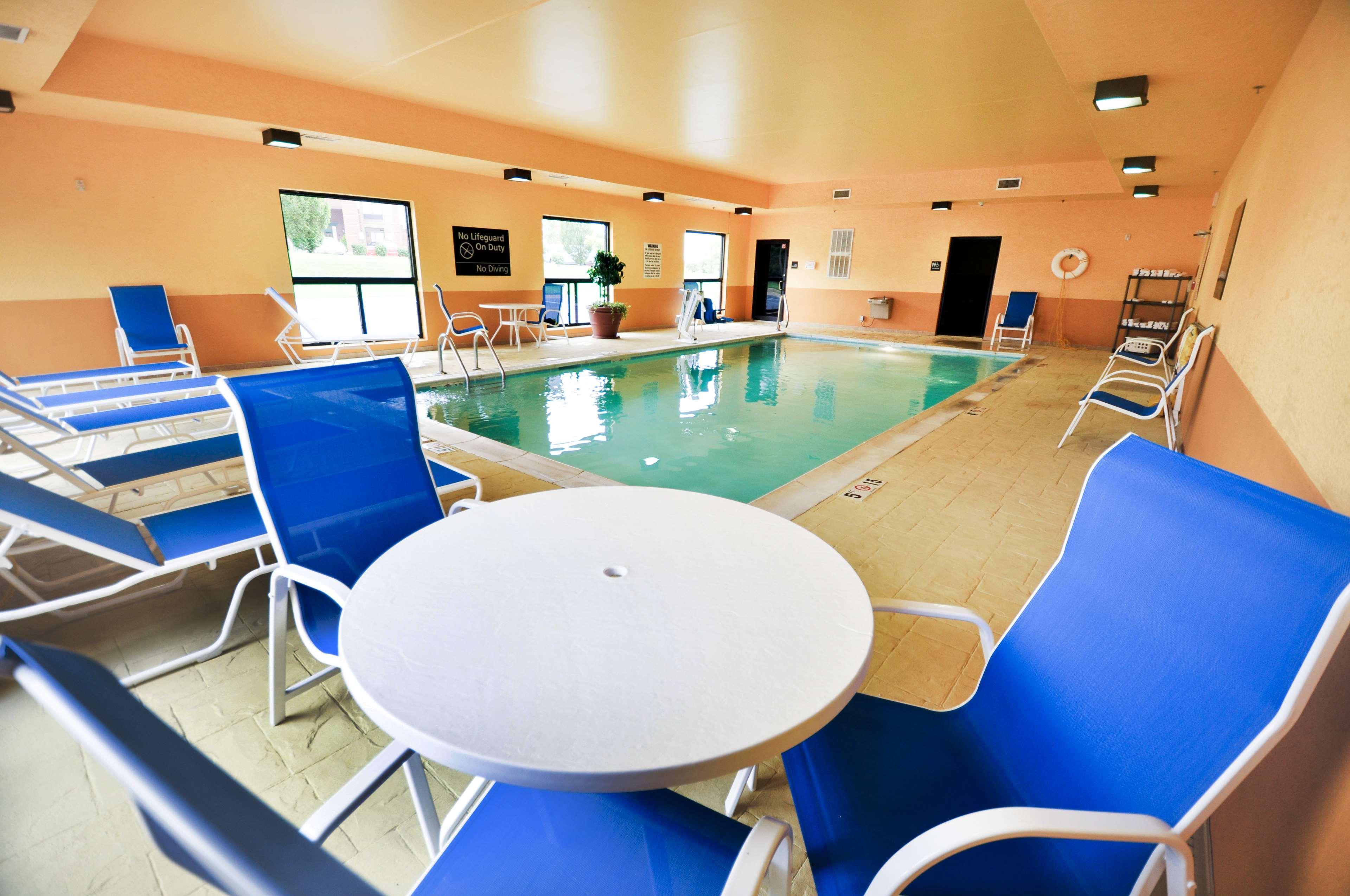 Hampton Inn & Suites Louisville East Dış mekan fotoğraf