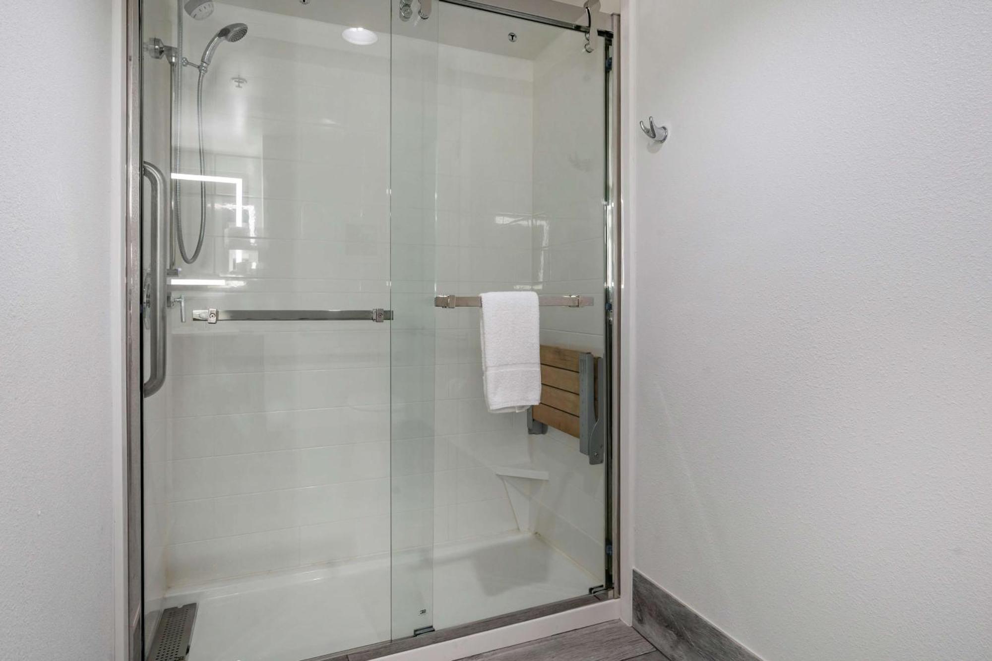 Hampton Inn & Suites Louisville East Dış mekan fotoğraf