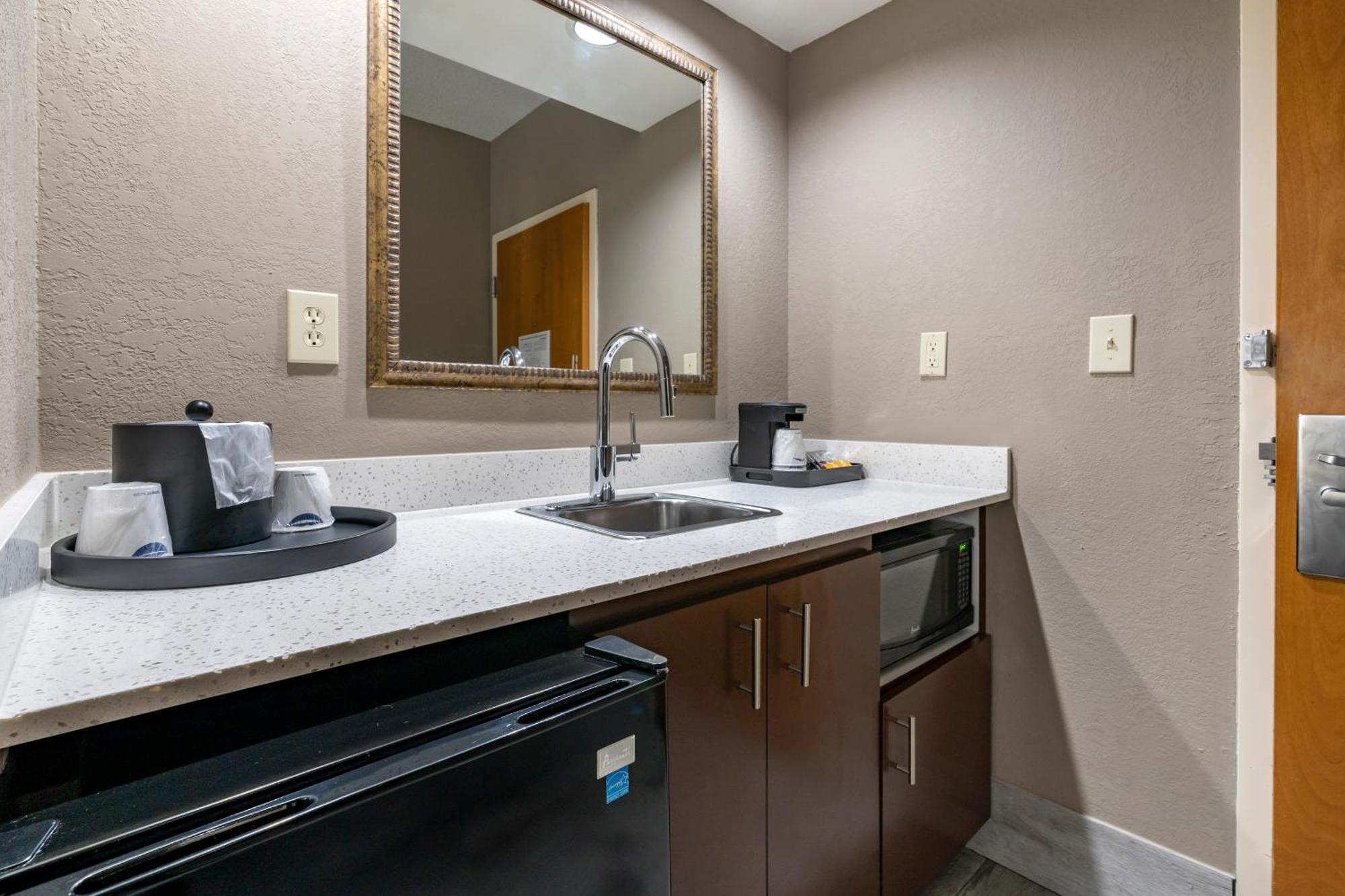 Hampton Inn & Suites Louisville East Dış mekan fotoğraf